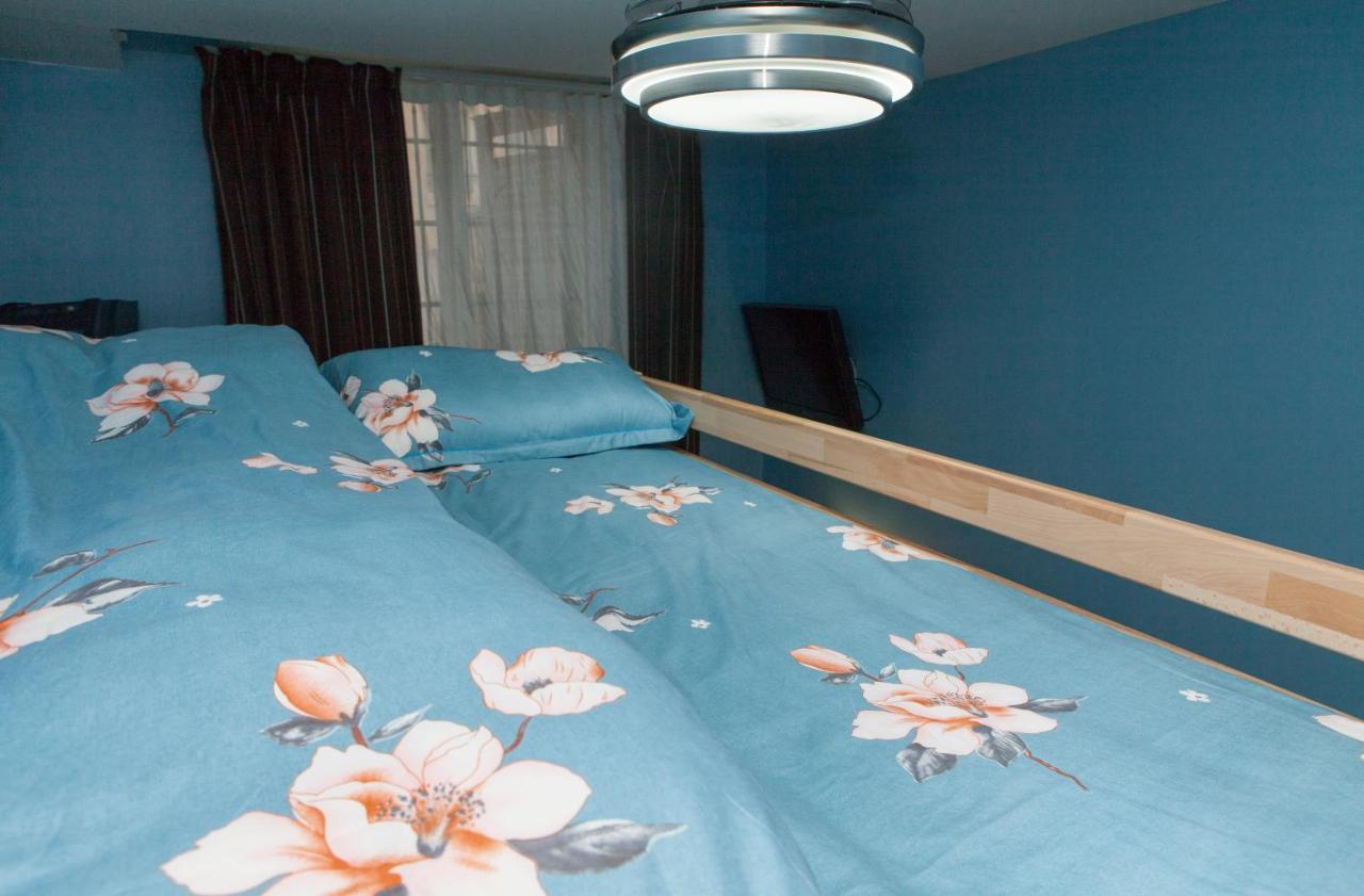 Bed and Breakfast Club246 Paris Saint Martin Exterior foto